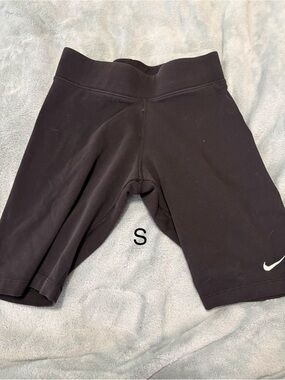 Nike Black Womens ' Bike Shorts with Swoosh